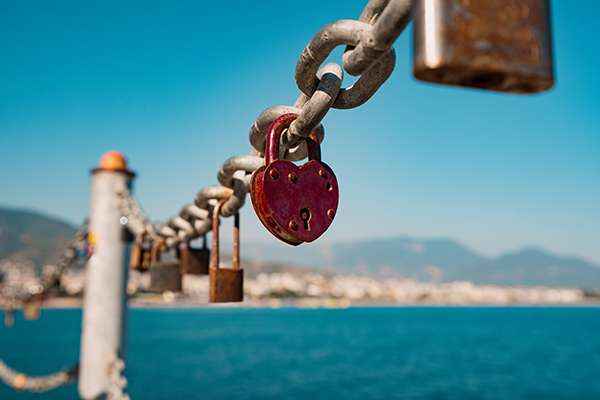 An Offshore Asset Protection Attorney Discusses International Trusts